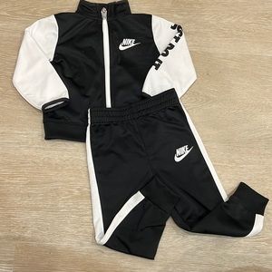 Nike Boy’s track suit